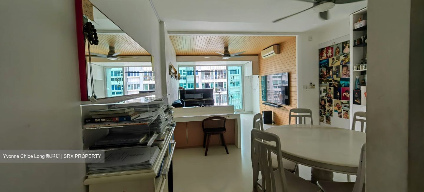 The Esparis (D18), Condominium #605339881